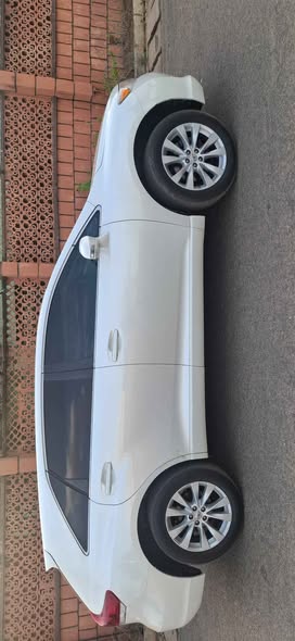 A picture of 2013 Venza