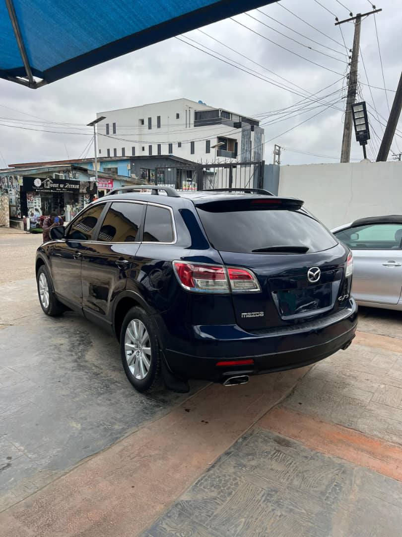 A picture of Mazda Cx 9 2009
