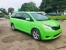 A picture of 2012 TOYOTA SIENNA