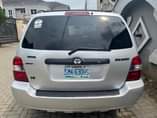 A picture of Super Clean 2004 Toyota Highlander Toks standard Engine untouched Gear