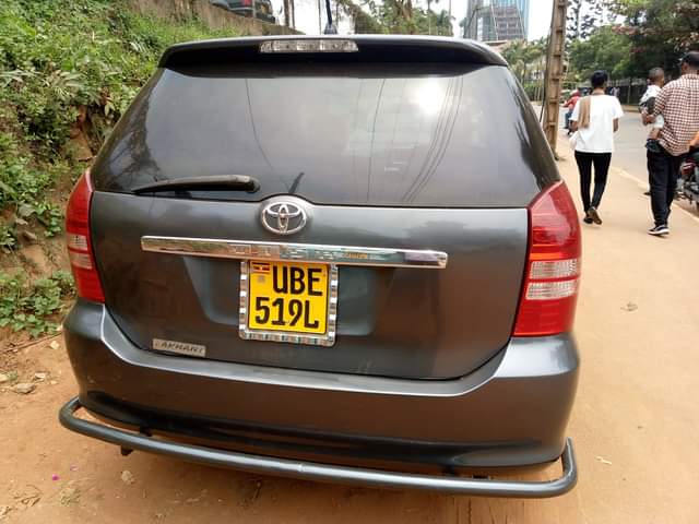 A picture of TOYOTA WISH