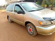 A picture of 2001 Toyota sienna 2001