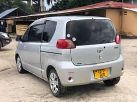 A picture of Toyota Porte price 9 5M