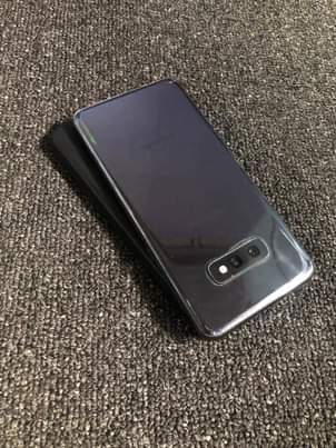 A picture of samsung Galaxy s10e ram 6 gb 128