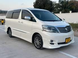 A picture of  GARI LINAUZWA TOYOTA ALPHARD usajiri EGH mwaka 2006 rangi
