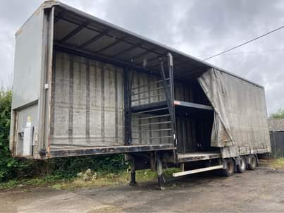 Trucks, T.