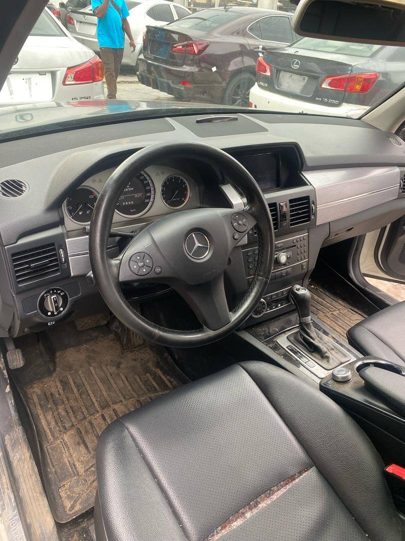 A picture of Distress sales Foreign Used 2010 Mercedes Benz GLK350.