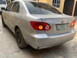 A picture of 2006 used Corolla LE engine gear and AC are working