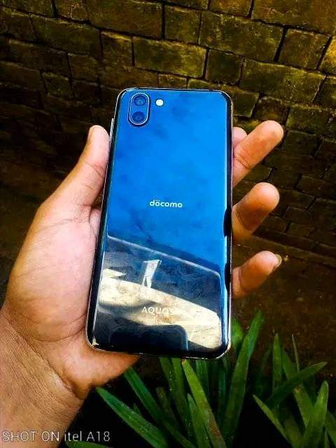 A picture of SHARP AQUOS R2v DOCCOMO SH 03K 