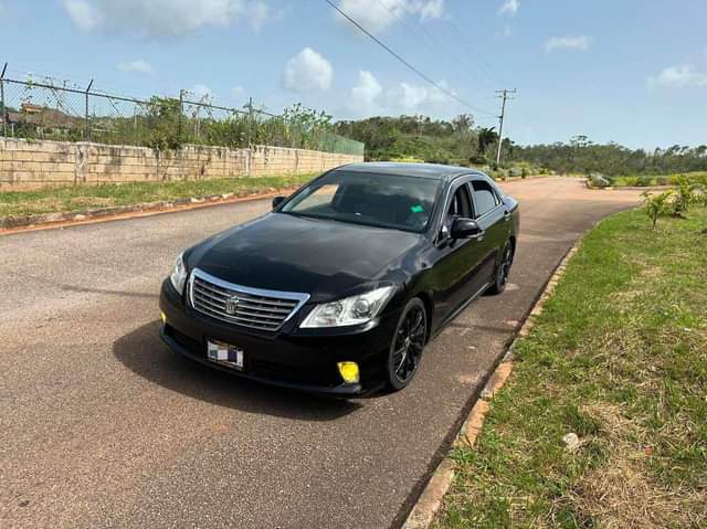 toyota crown