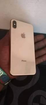 A picture of Xsmax 64gb