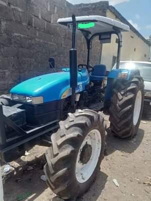 new holland truck