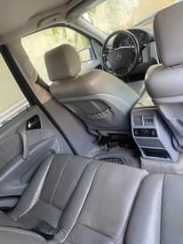 A picture of Mercedes benz ML350
