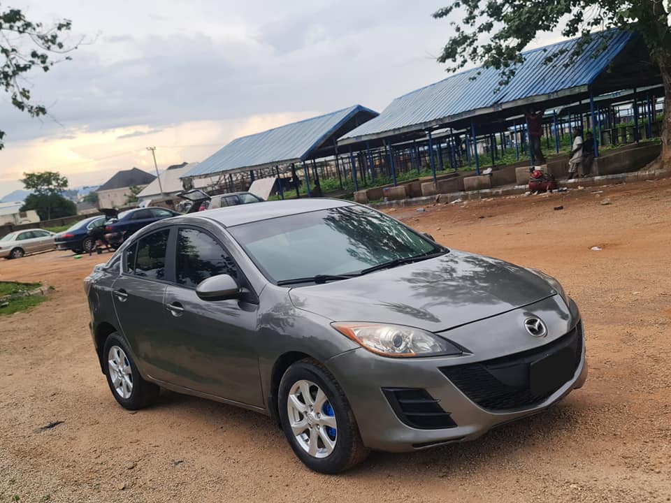 A picture of Mazda 3 2010 model for sale