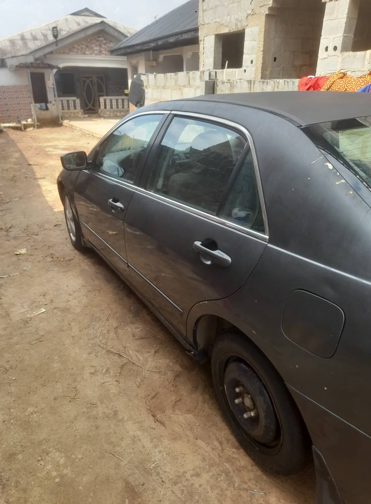 A picture of Accord HONDA 2005