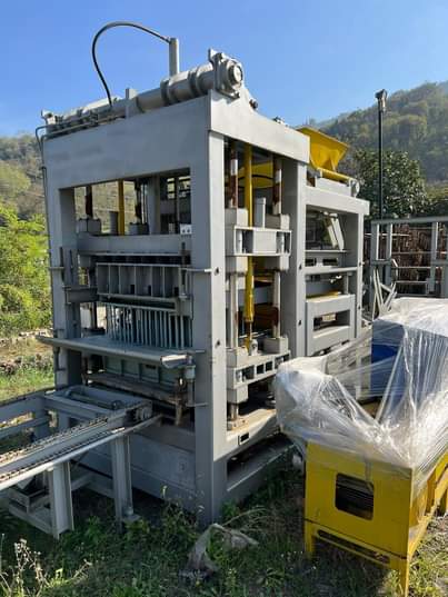 A picture of 8 Blocks Per Press Concrete Block Machine ROBOTIC OUTPUT