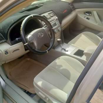 A picture of Toyota Camry 08