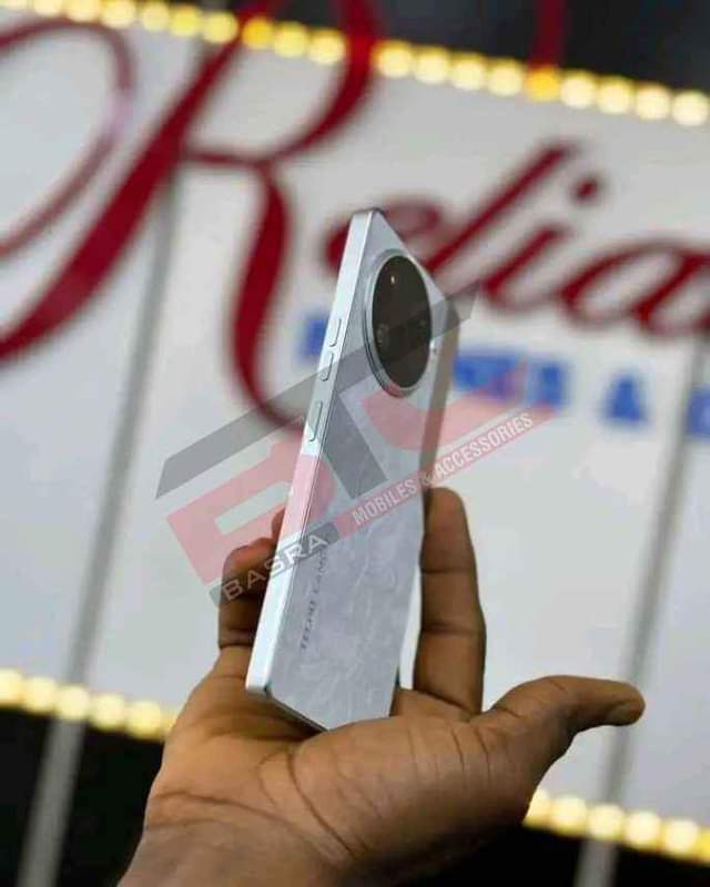 A picture of Tecno camon 30pro 5G At cheap price Storage 512gb 24gb