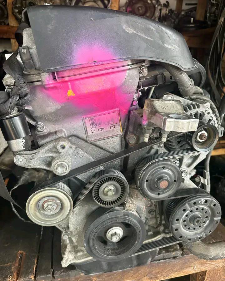 A picture of Head lights Toyota Ford
