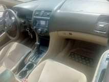 A picture of Neatly used 04 Honda Accord