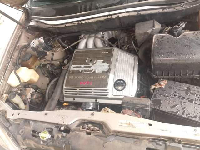 A picture of Belgium grade rx300 for sell Ac chilling Engine Gear Location