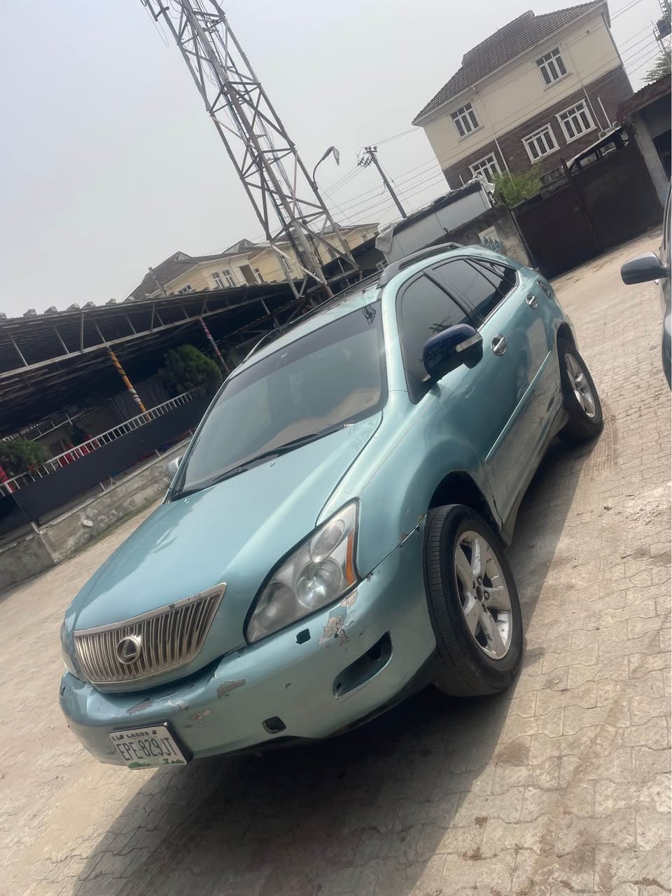 A picture of Lexus rx330 2006