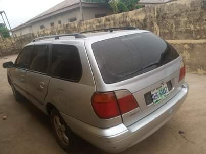 A picture of Nissan premier