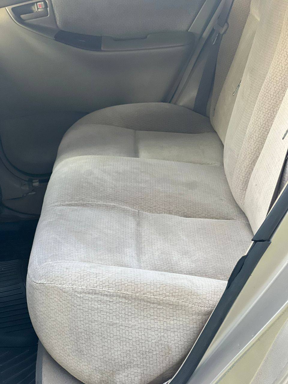 A picture of EXTREMELY CLEAN TOYOTA COROLLA 2004 MODEL WITH EVERYTHING WORKING PERFECTLY