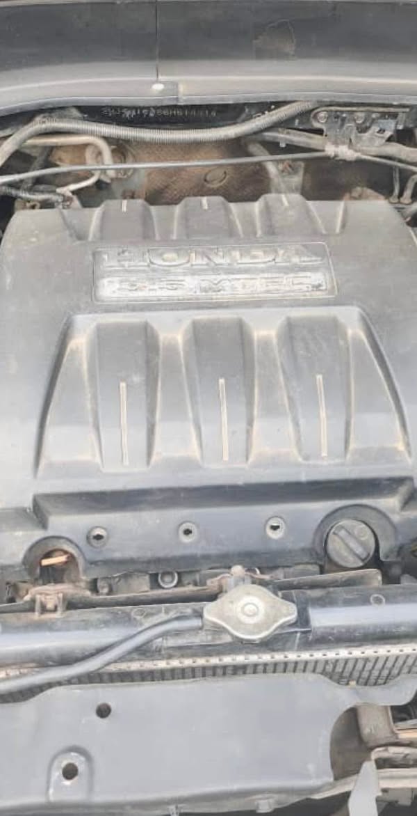 A picture of Tokunbo standard Honda ridgeline 2008 model very good engine and