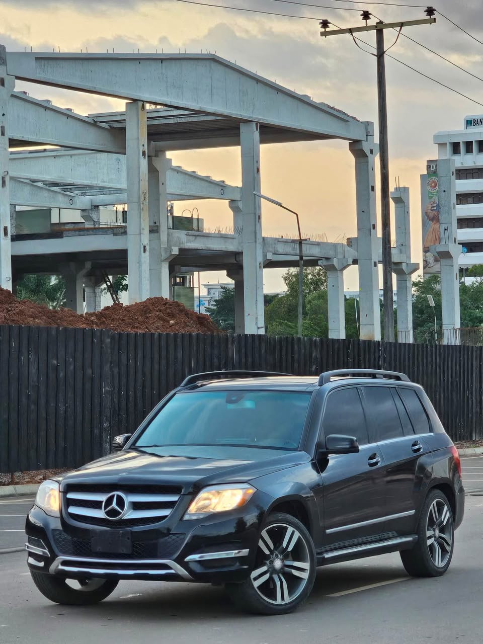 A picture of MERCEDES BENZ GLK350 2010