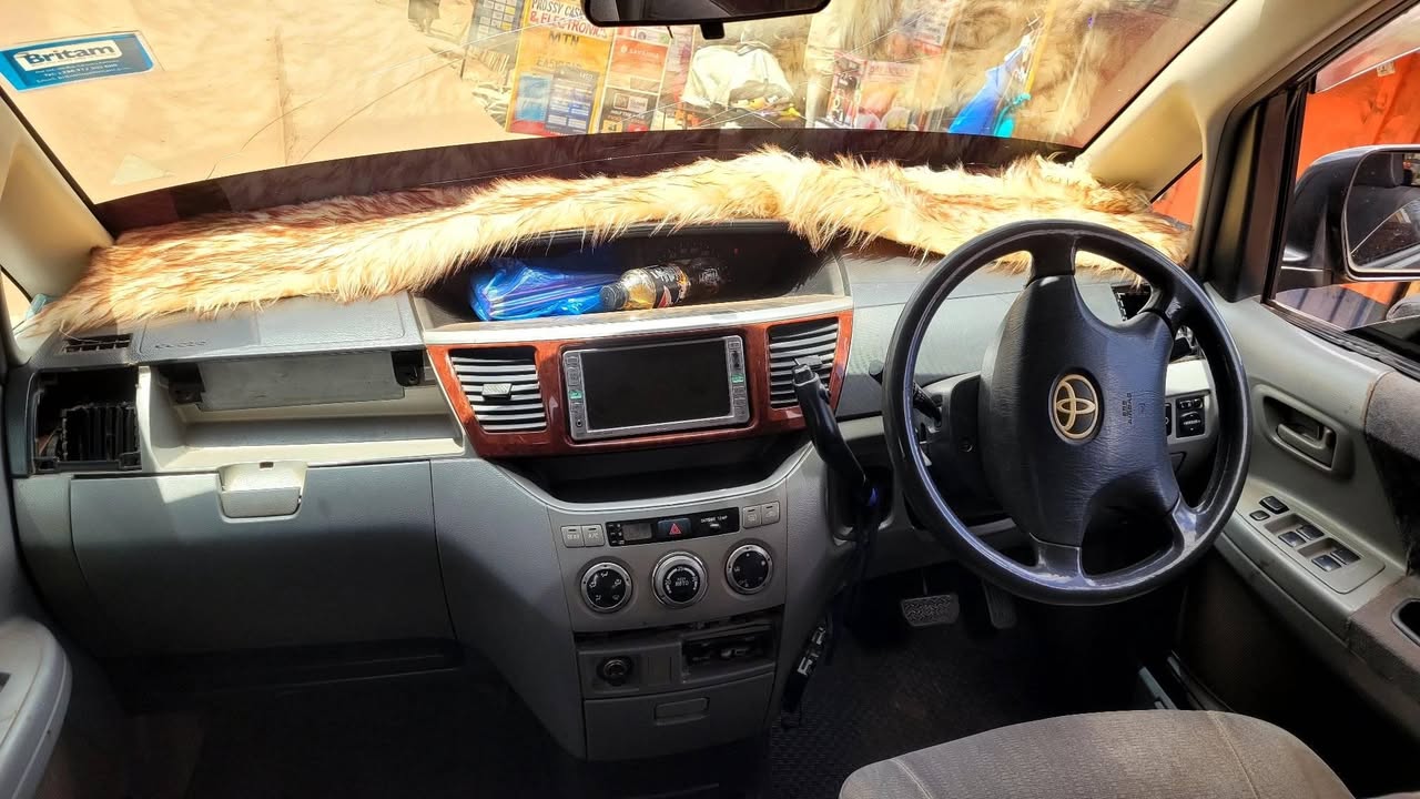 A picture of Toyota noah on sale