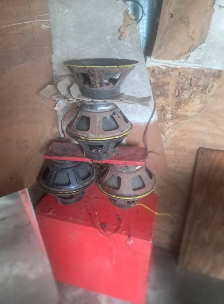 speakers
