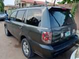 A picture of Honda Pilot 2006 for sale Engine Gear working perfectly AC