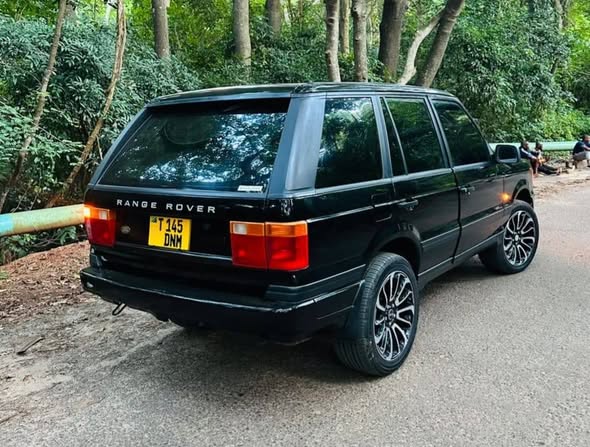 A picture of RangeRover0767058883