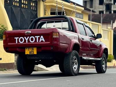 A picture of Toyota hilux pick up