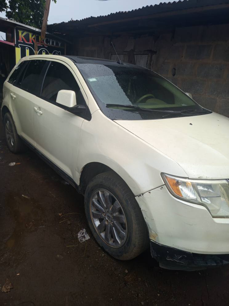 A picture of Ford edge