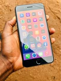 A picture of iPhone 8 Plus 64Gb at 330k