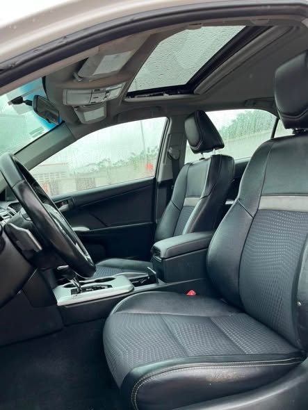 A picture of Foreign used 2014 Toyota Camry XLE