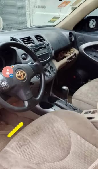 A picture of 07 Toyota Rav4 V6