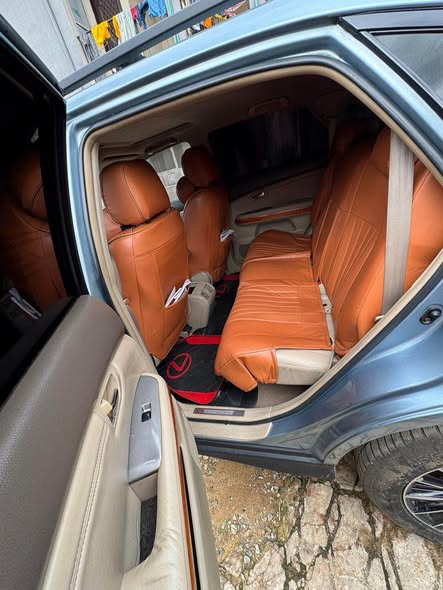 A picture of Lexus RX 330 06 07