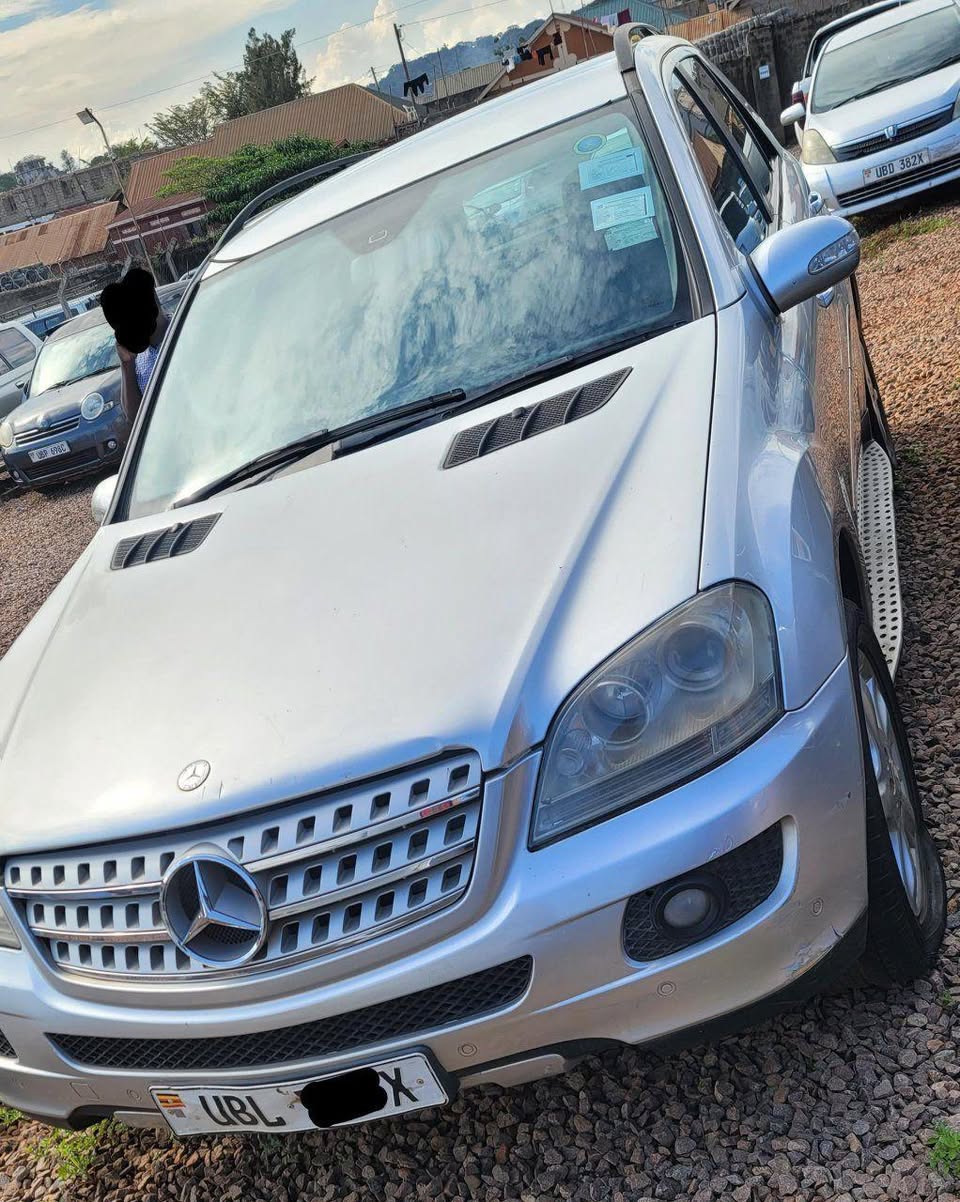 A picture of Benz 4matic diesel engine Automatic at 29m