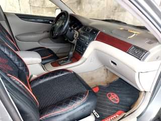 A picture of Dealer Market Es300 Engine Gear AC Need Fixing Painted on