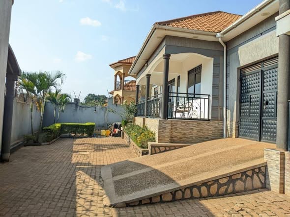 A picture of 4 bedroom fully furnished Airbnb for rent in Kitende 0757