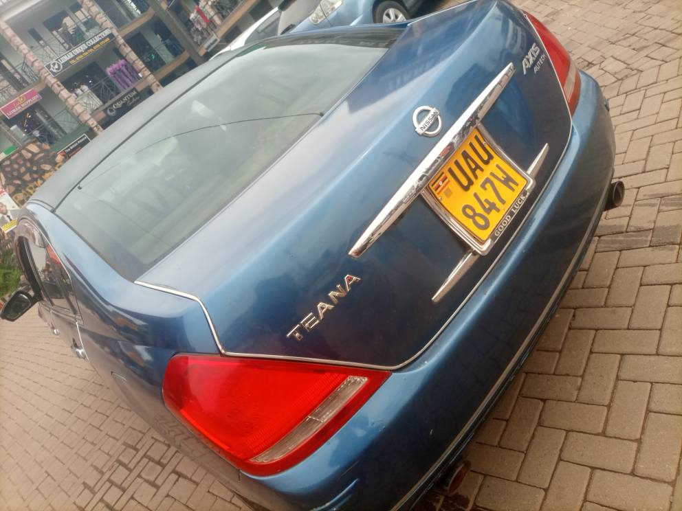 A picture of NISSAN TEANA UAU AT 9 5M ITS A BUY AND