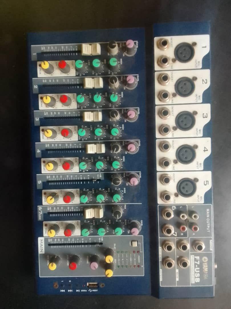 A picture of Yamaha 4channel mixer