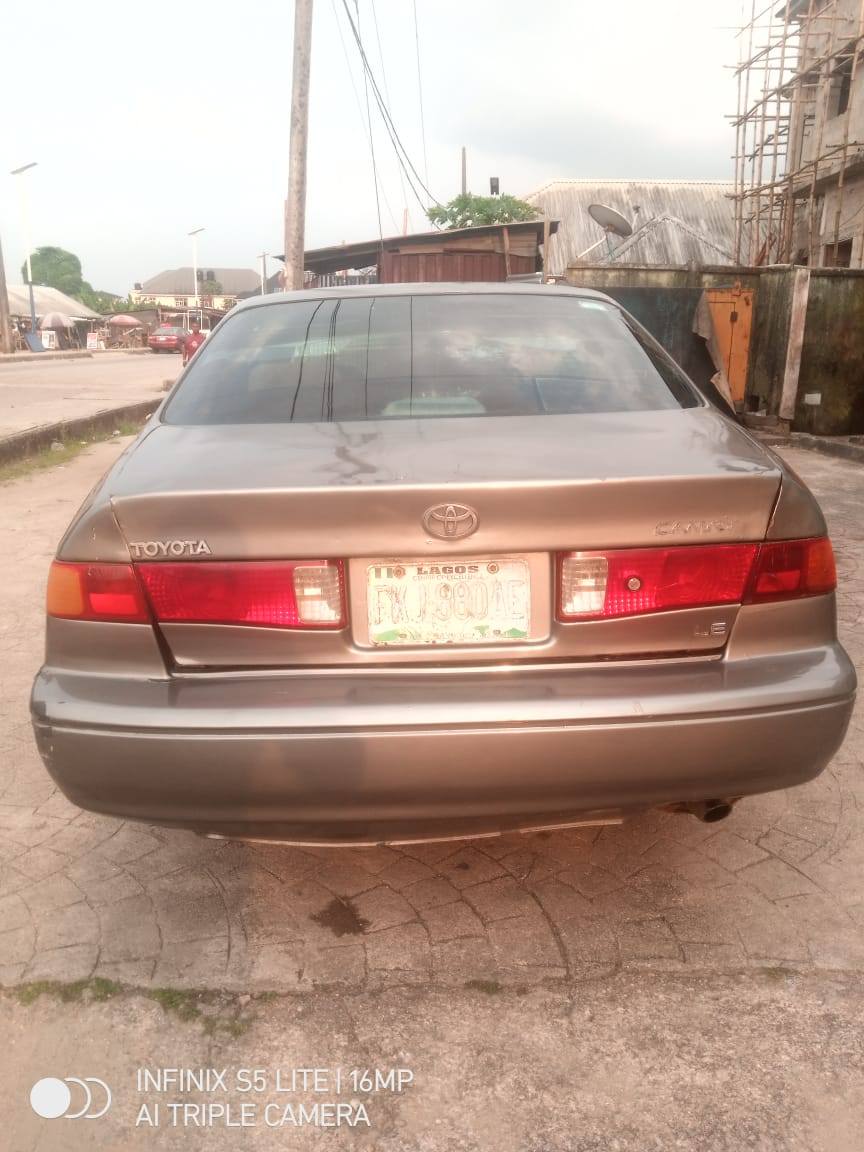 A picture of Toyota Camry dropped light
