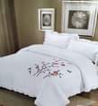 A picture of PLAIN BEDSPREADS WITH TWO PILLOWCASES Size 4 6 5 6