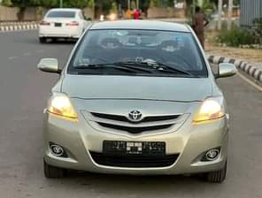 A picture of URGENT BUYERS ONLY CALL 09063948959 CLEAN Toyota Yaris sport 208