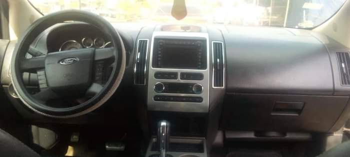 A picture of Ford Edge 010