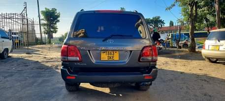 A picture of Vx landcruiser